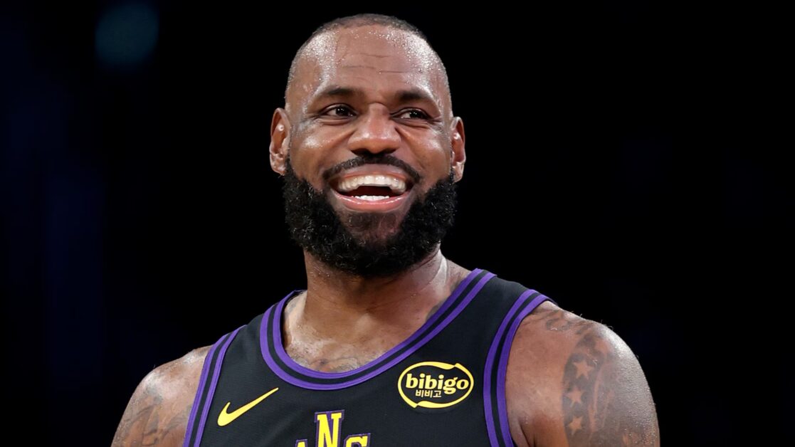 NBA Fantasy: LeBron James nhắc nhở chúng ta rằng anh ấy vẫn là một thế lực tưởng tượng