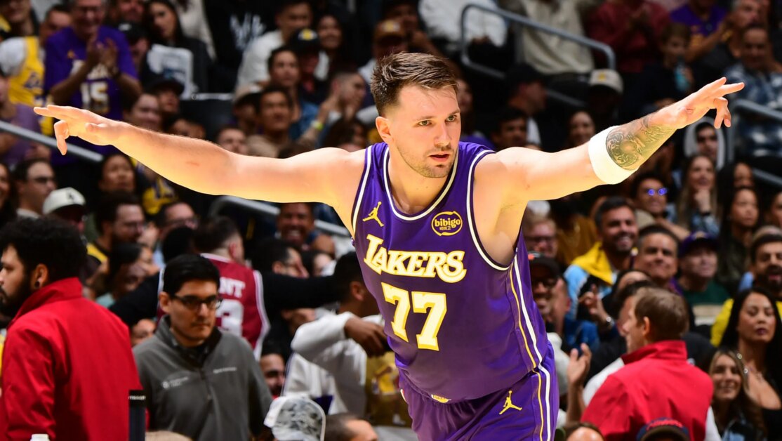 Bậc thang MVP của Emirates NBA Cup: Luka Dončić dẫn đầu tiến vào Vòng loại trực tiếp
