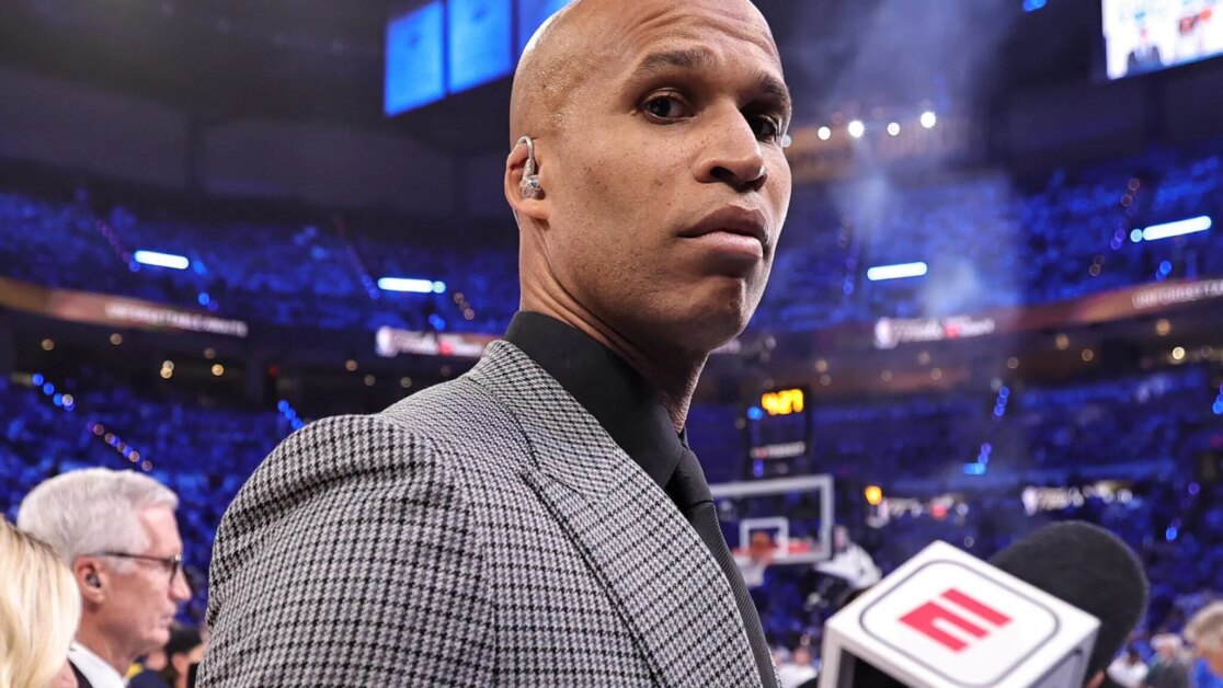 ‘The Richard Show’ sắp ra mắt trên nền tảng NBA Chương trình phỏng vấn của Richard Jefferson, "Chương trình Richard," sẽ có sẵn trên các nền tảng xã hội và kỹ thuật số NBA bắt đầu từ ngày 24 tháng 12