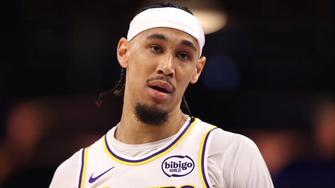 Lakers ‘Hayes bị đình chỉ 1 trận vì đẩy linh vật NBA đã đình chỉ Jaxson Hayes của Lakers 1 trận mà không phải trả tiền cho hành động của anh ấy vào ngày 30 tháng 1 tại Capital One Arena.