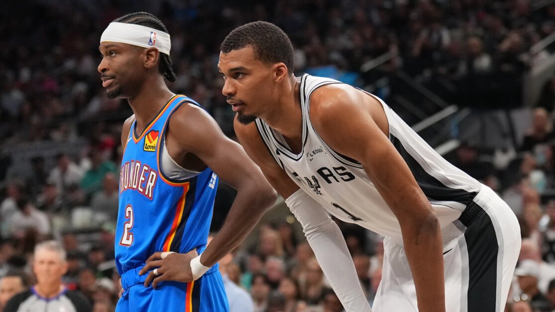 The Athletic: Bạn muốn ‘Đọc như Wemby’? Mang lại niềm đam mê tưởng tượng cho thư viện San Antonio này