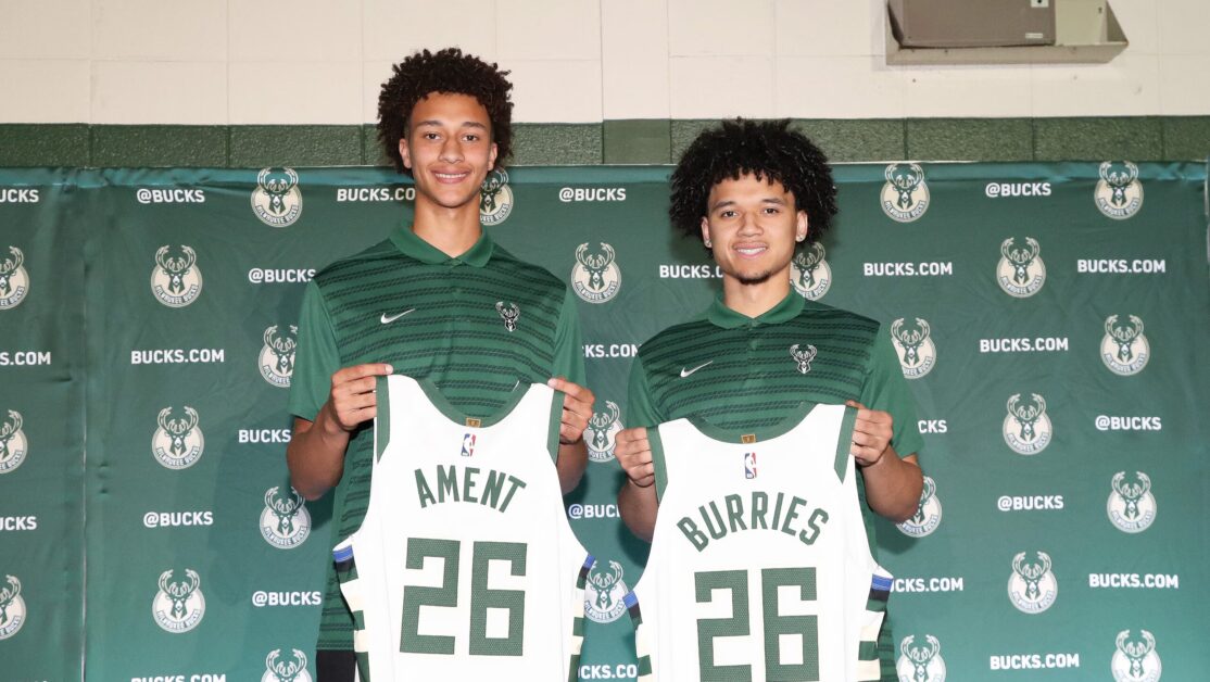 Bucks tìm đến Burries, Ament để khơi dậy việc xây dựng lại Tiến trình của bộ đôi này đóng vai trò then chốt trong quá trình xây dựng lại một loạt phim đã không được sản xuất nhiều kể từ năm 2013.