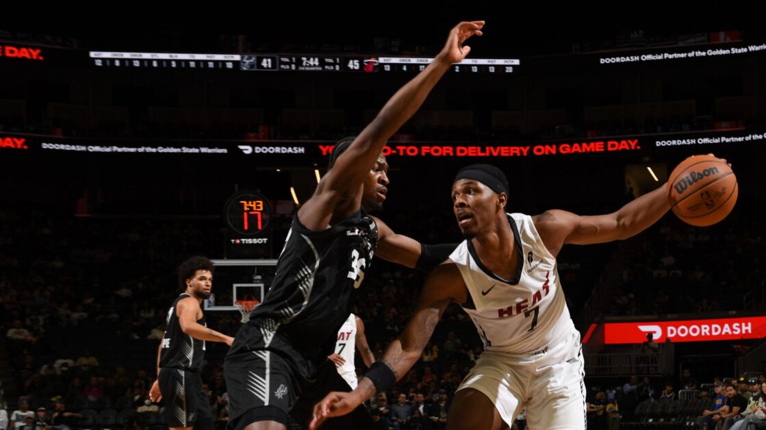 Giải đấu mùa hè cổ điển California 2026: Spurs dẫn trước trong trận mở màn